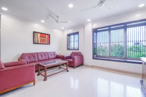Entire 3bhk at Hill Road, Bandra West 4,5&6 - Image 4