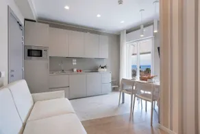 Beautiful two-room apartment and balcony with side sea view - Image 2