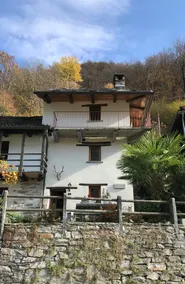 Casa Müsu, a charming rustic home in Val Verzasca - Image 5