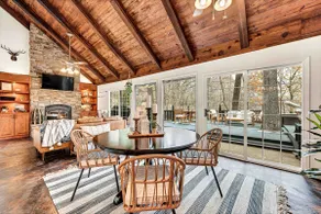 LOST CAVE COTTAGE. Easy boat parking, BoHo decor, tons of deck space, and a CAVE - Image 5