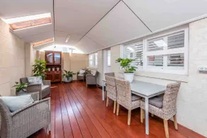 ENTIRE HOUSE • SPACIOUS • STYLISH • CBD - Image 5