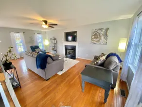 Charming Cul-de-sac Retreat | Double Master + Garage + Home Office - Image 3