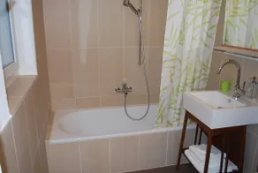 Winterthur - Bright apartment with a large balcony - Image 5