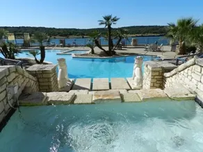 Great 1 bedroom, Pool/Gym Great Lake Travis Views - Image 2