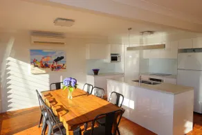 Kiama Aspect on Jones Beach - 100 metres to the beach - 3 Bedrooms - 2 Bathrooms - Image 2