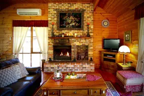 SILKY OAK COTTAGE || Cosy country cottage - Image 2