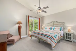 3bd home, spacious backyard, relax, location! - Image 3