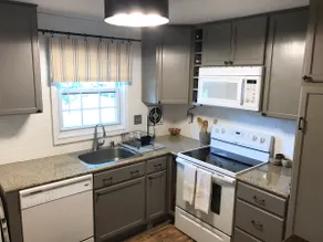 Farmington -NEWLY UPDATED NEAR UCONN HC and WEHA - Image 4