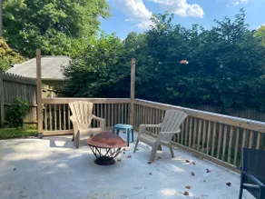 Cheerful 3 bedroom home w/ fun backyard + parking - Image 5