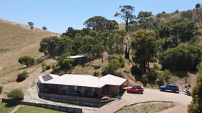 Sustainable retreat on 20 acres of lake hillside - Image 3
