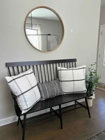 Cottage with 3 King Beds, 3 min to Marina, Fire Pit - Image 3