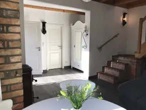 House with fireplace and idyllic garden - Image 4
