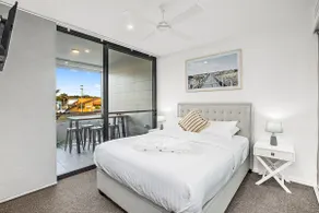 Rockpool 2 Sawtell Beach - Just steps to Restaurants and 2 min Stroll to Beach! - Image 3
