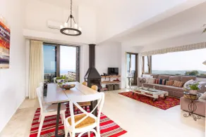 Luxury Villa for 10 • Pool •  Guest House• Sea Views • Near Beaches - Image 4