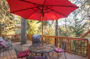 The Lazy Bear Lodge - Image 5