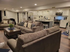 Entire Guest Unit - Cool Canby Crib-Full Basement - Image 2