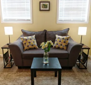 Cozy, Sparkling Clean Cottage! Excellent Location! - Image 3