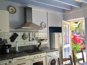 Vacation home in a seaside village. - Image 3