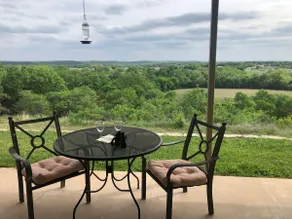 Hilltop Hideaway private King suite great view - Image 5