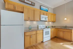 Cute Plantation Cottage; Walk into Wailuku Town; Central Location! - Image 5