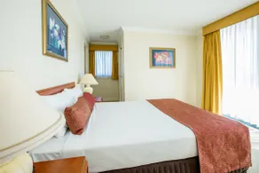 Three Bedroom Apartment - Image 4