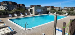 Sandy Feet Retreat King Bed, ocean view, pools E14 - Image 2