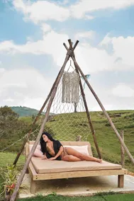 Afec Luxury Handcrafted & Comfortable Cabin - Image 2