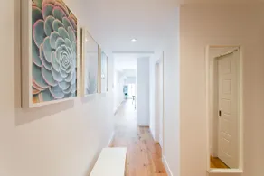 Little Italy Spacious 2 Bedroom Condo Free Parking - Image 2