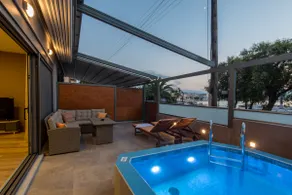 EUPHORIA Luxury Apartment - Image 5