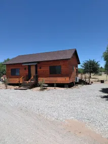 RRR Ranch Cabins-Shooting Star - Image 3