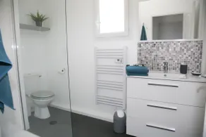 2-room apartment with parking – Downtown on foot and 5-room apartment just around the corner! - Image 5