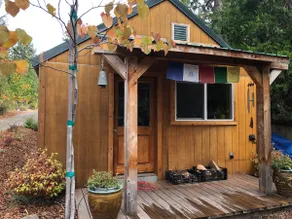 Mt. Shasta hand crafted Guest House - Image 3