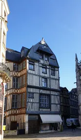 Chez Odile: cozy and comfortable, near the historic district - Image 4