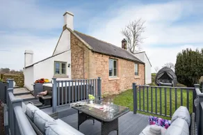 The Gate Lodge - Hot Tub 1 bedroom, log burner - Image 2