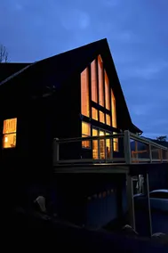 3BR Mountain House with Incredible Views - Image 2
