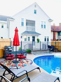 The Mohawk Getaway! Private heated pool - Image 3