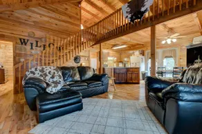 The Willow | Private RRG Cabin + King Bed - Image 3