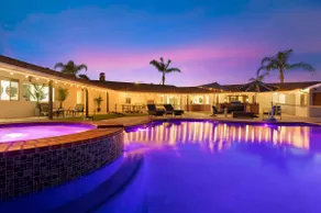 Immaculate 5BR Micro Resort with Heated Pool & Spa - Image 2