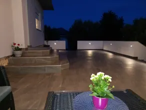 House Mia - Image 2
