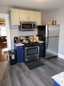 Dynamite Spacious 4bed 3bath Enclosed Porches Bar! - Image 3