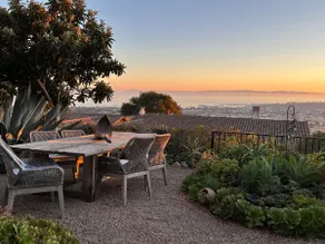 Gorgeous Riviera Studio with VIEWS - Image 3