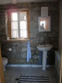 New apartment within ancient walls - Image 4