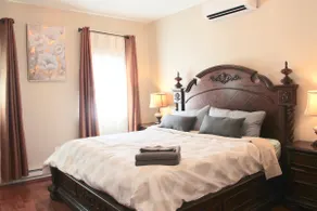 World Cup, PGA & Cruise | South Philly Townhome - Image 3