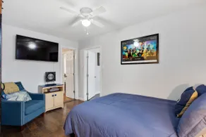 Central Location | Sleeps 10 | Gated Courtyard+Bar - Image 3