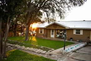 Relax at Sunset Cabin — Panoramic Lake Views! - Image 2