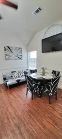 Elegant & Private Master Guest Suite In North DFW - Image 3