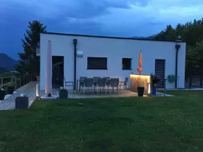 Modern house with great views - Image 2