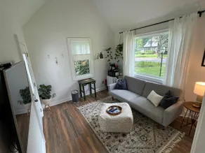 Private 2-room suite in historic Atlanta area - Image 2