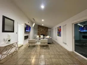 Luxury 3 Bedroom Home Minutes From DFW and Dallas Love Field Airports - Image 2
