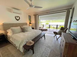 Blue Coral House, Luxury Waterfront - Image 2